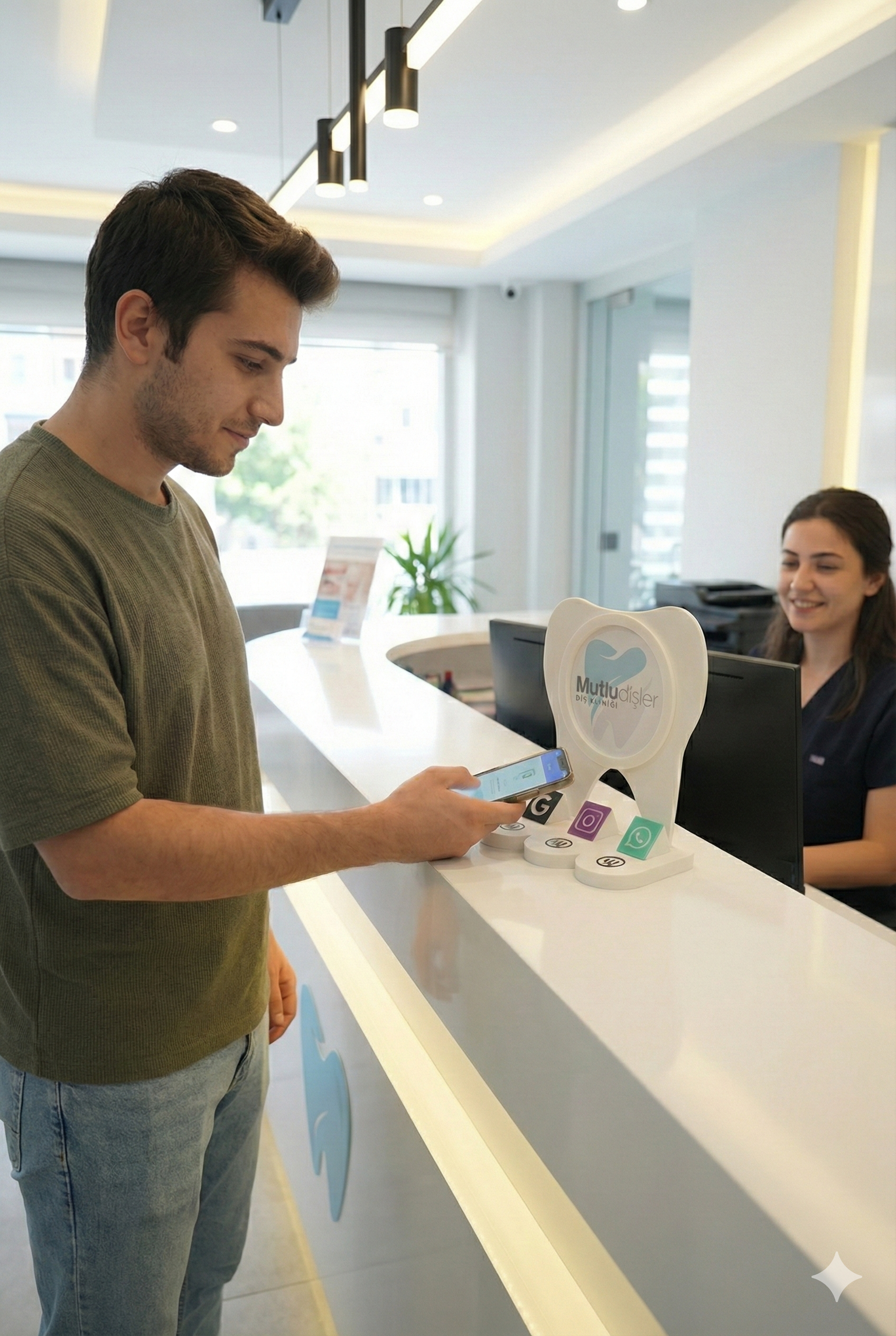 NFC Destekli Akıllı Masaüstü Stand